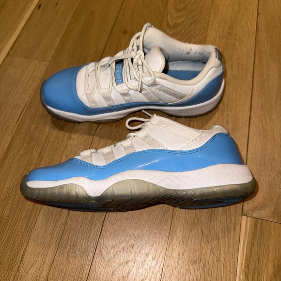 AIR JORDAN 11 Retro Low 'UNC size 5.5 Youth (7 in Womens) - Picture 3 of 4
